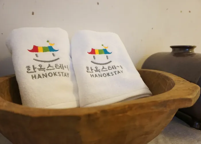 Eugene Hanok Culture Center Dongdaemun Seul